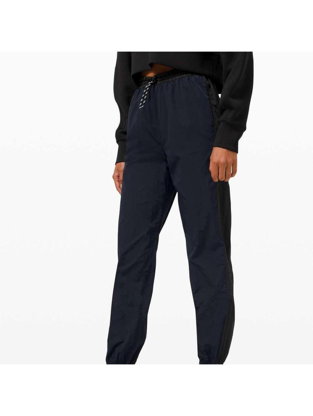 Lululemon Evergreen Track Pant in True Navy / Black Size 4 athleisure activewear
